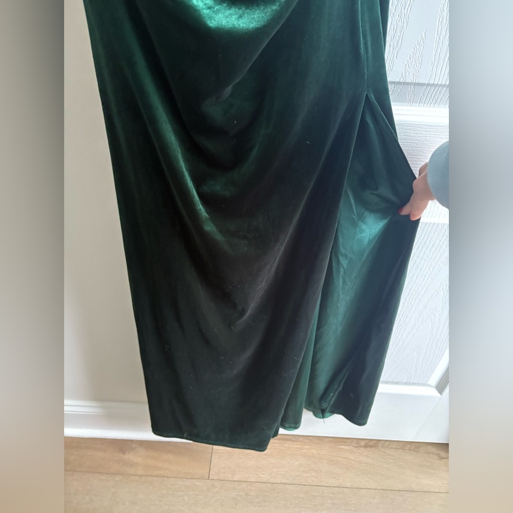 Revelry Emerald Velvet Dress V-Neck Slit - Picture 5 of 5